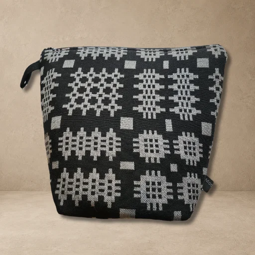 Wash Bag in Black/Grey